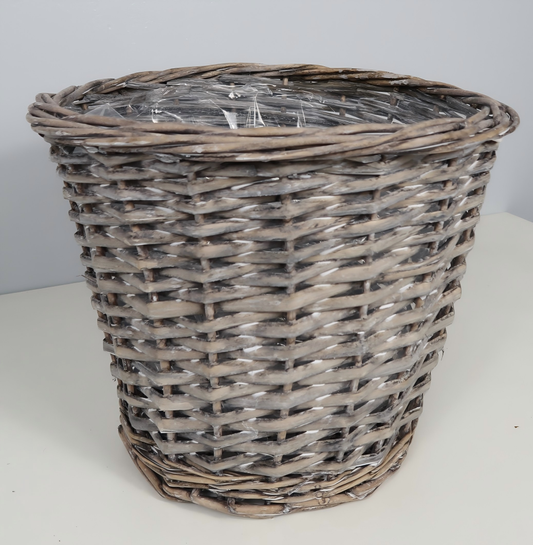 Wholesale Willow Basket w/ Handle, w/plastic liner bag - Washed White